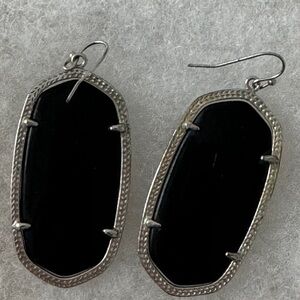 Kendra Scott Danielle Earrings in Black and Silver